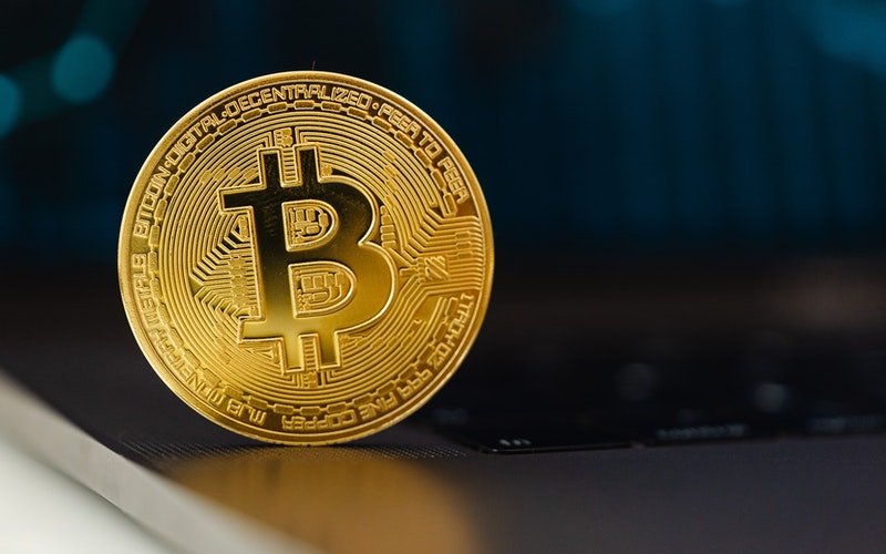Experts Predict Bitcoin Price At $100,000. Here's What They Say Will Happen In 2022