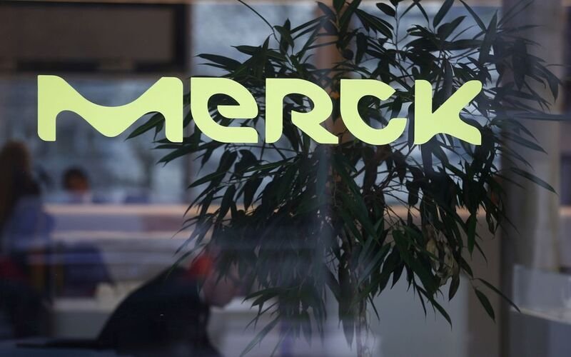 A logo of drugs and chemicals group Merck KGaA is pictured in Darmstadt, Germany January 28, 2016. REUTERS/Ralph Orlowski