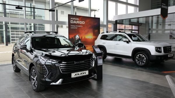 Haval cars produced by Chinese automaker Great Wall Motors are on display for sale at a dealership in Artyom near Vladivostok, Russia, March 22, 2023. REUTERS/Tatiana Meel/File Photo