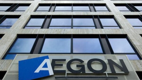 The head office of Dutch financial insurance company Aegon is seen in The Hague, October 28, 2008. Dutch insurer Aegon tapped into government funding on Tuesday, taking 3 billion euros ($3.7 billion) to strengthen its capital base eroded by investment losses and exposure to risky investments. REUTERS/Stringer/File Photo
