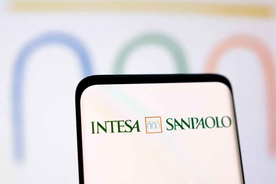 Intesa Sanpaolo bank logo is seen displayed in this illustration taken, May 3, 2022. REUTERS/Dado Ruvic/Illustration/File Photo