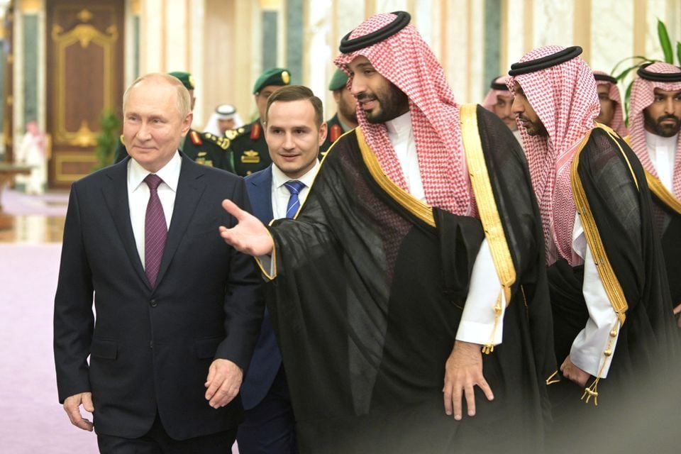 Russian President Vladimir Putin and Saudi Crown Prince Mohammed bin Salman walk during a meeting in Riyadh, Saudi Arabia December 6, 2023. Sputnik/Aleksey Nikolskyi/Kremlin via REUTERS/ File Photo