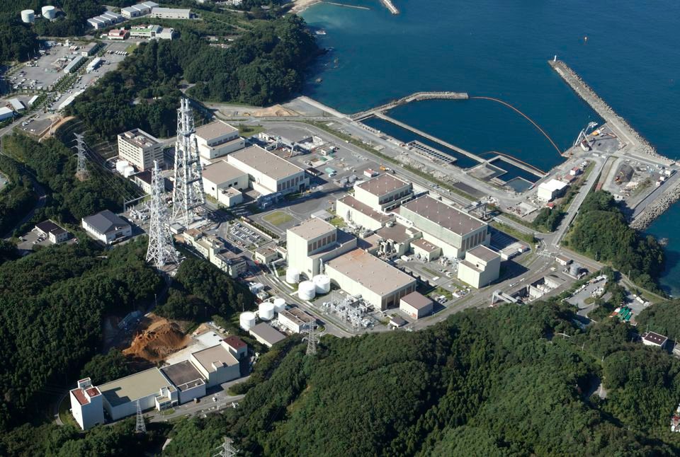 Tohoku Power Electric Co.'s Onagawa Nuclear Power Plant is seen in Onagawa town, Miyagi Prefecture, September 7, 2011. REUTERS/Issei Kato/File Photo