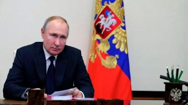 Russia Mourns, Ponders Putin's Course of Action