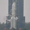 Chinese Rocket Successfully Lifts Off, Bound for Moon's Unseen